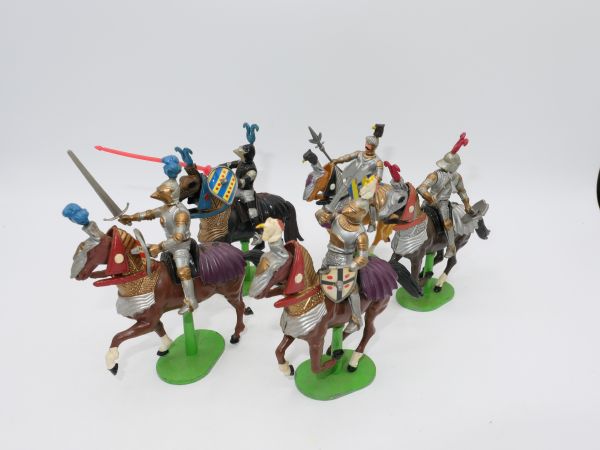 Britains Deetail Group of 5 movable knights on horseback (5 different poses)