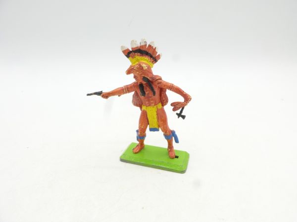 Britains Deetail Indian standing with pistol + tomahawk