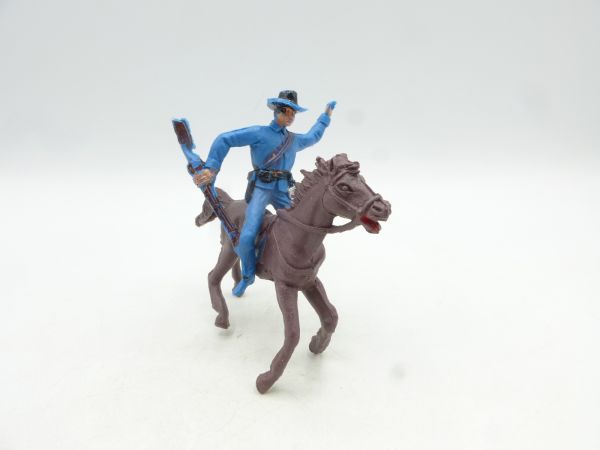 Jackson Union Army Soldier on horseback, officer with rifle, hand raised