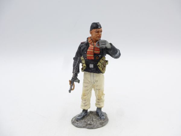 King & Country Tiger tank WS070, soldier from the Tiger crew standing