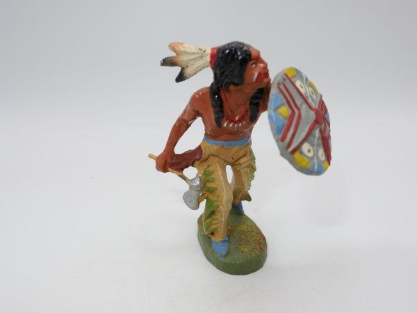 Elastolin Masse Indianer vorgehend mit Tomahawk + Schild, gelbe Hose