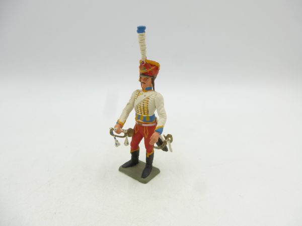 Starlux Waterloo soldier / officer standing with fanfare + sabre
