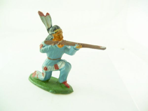 Starlux Indian kneeling firing with rifle - early figure