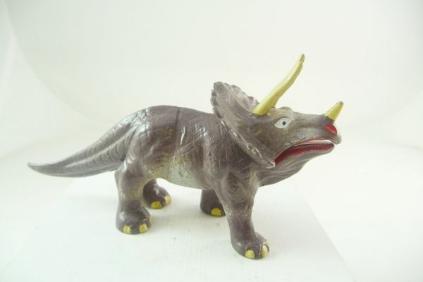 Starlux Triceratops