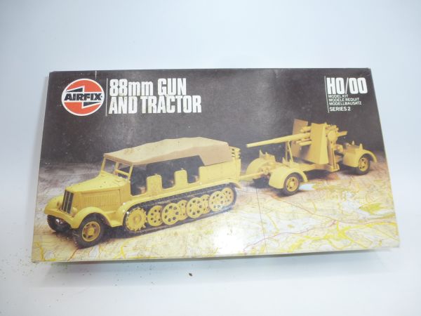 Airfix H0 88 mm Gun and Tractor, No. 02303 - orig. packaging, on cast