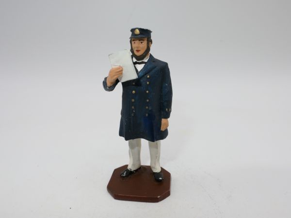 Captain with book / plan (6 cm) - great detail work