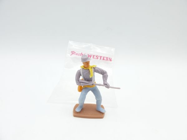 Plasty Confederate Army soldier standing firing - in original bag