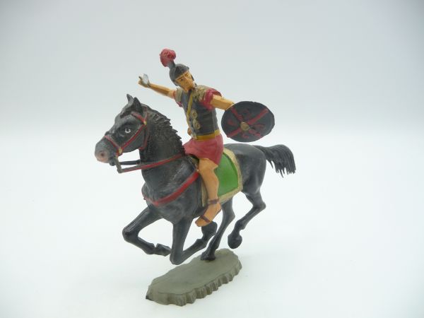 Starlux Roman riding with short sword + shield