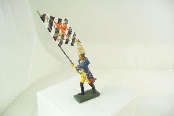 Lineol Prussians; soldier with flag made of metal (reproduction) - great condition