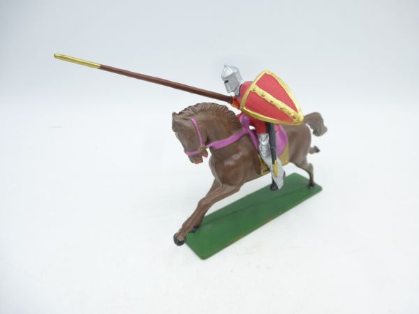 Starlux Tournament knight on horseback