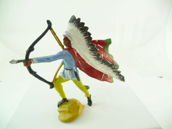 Merten 6,5 cm Indian standing, shooting with bow with long feather headdress
