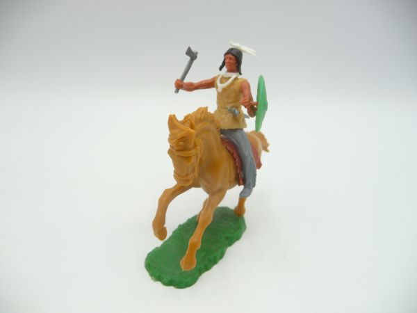 Elastolin 5,4 cm Indian riding with tomahawk, knife + shield