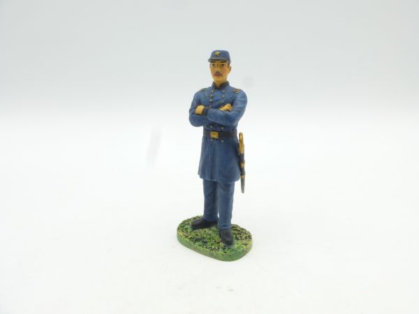 Germania Northern soldier standing with folded arms
