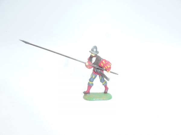 MT-Figur Lansquenet advancing with lance, Spanish helmet