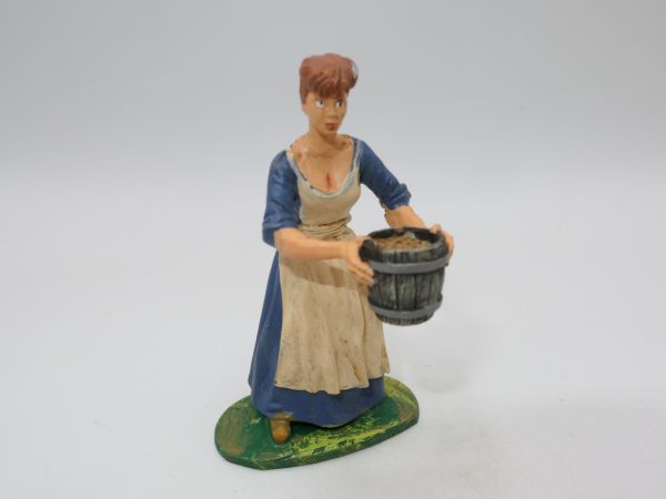 Maid with bucket - great 7 cm modification