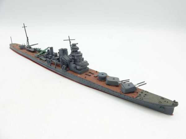 TAMIYA 1:700 Jap. heavy cruiser KAKO - assembled, scope of delivery see photos