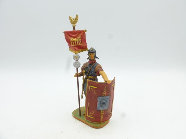 Standard bearer with shield - great modification for 7 cm series