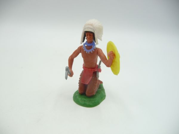 Elastolin 5,4 cm Indianer kniend mit Tomahawk + Schild - seltenes braunes Unterteil