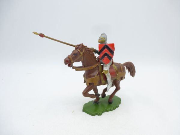 Starlux Tournament knight on horseback - early figure