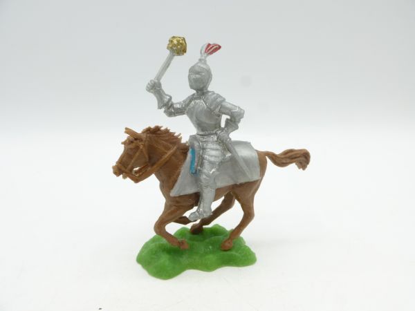 Crescent Knight riding lunging with mace