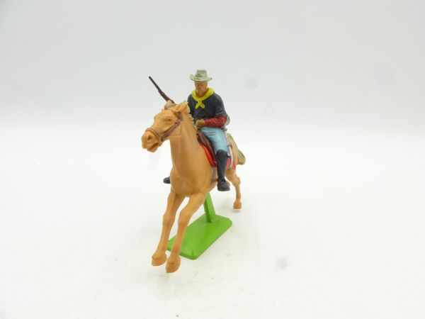 Britains Deetail Soldier 7th cavalry riding, rifle at the hip