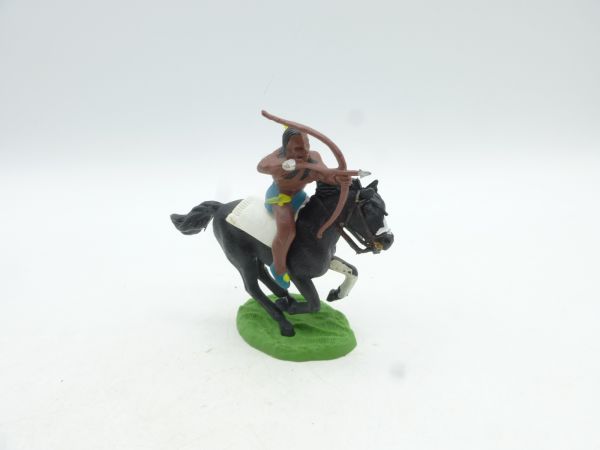 Britains Swoppets Indian riding with bow + arrow (made in HK)