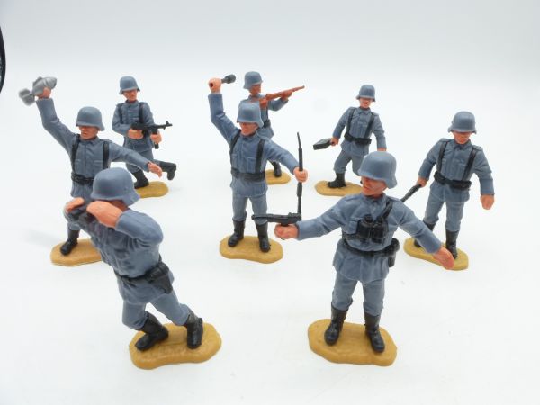 Timpo Toys Nice set of German soldiers (8 figures)