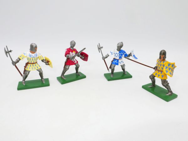 4 knights (similar to Britains) - nice set