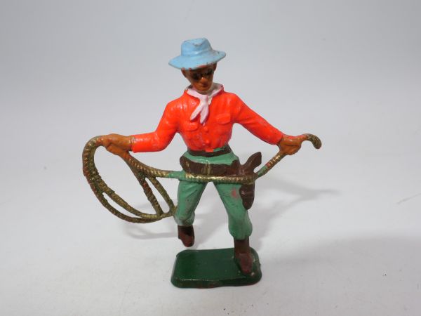 Starlux Cowboy standing with lasso - early figure