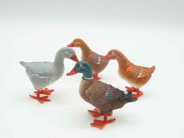 VEB Plaho Group of ducks - great colours