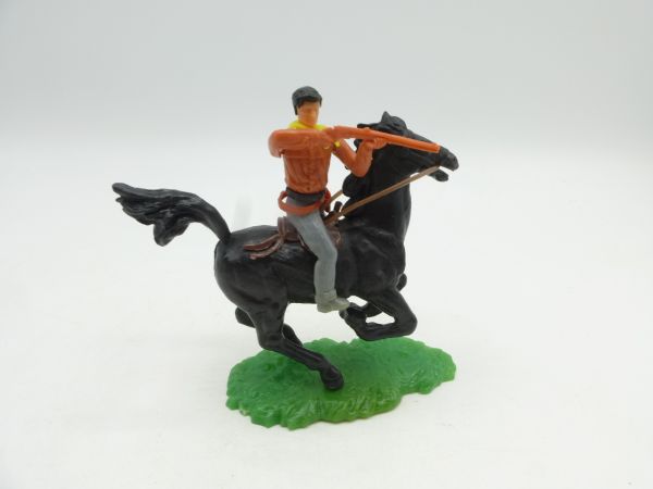 Elastolin 5,4 cm Cowboy riding, shooting rifle - rare horse