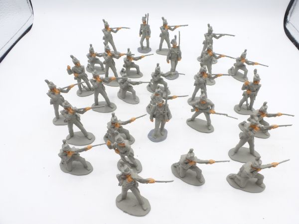 Airfix 1:32 Waterloo British Infantry (29 figures) - partly painted, see photo