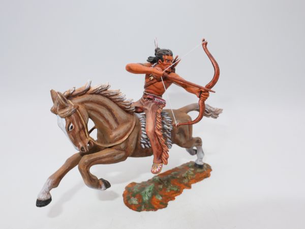 Indian with bow shooting sideways - great modification to 7 cm series