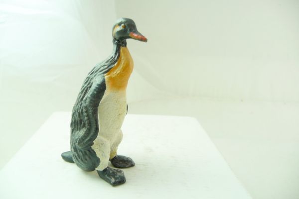 Elastolin Composition Emperor penguin - great painting, small crack at the neck