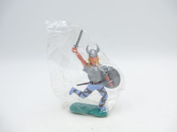 Timpo Toys Viking running (Chief) with sword + shield