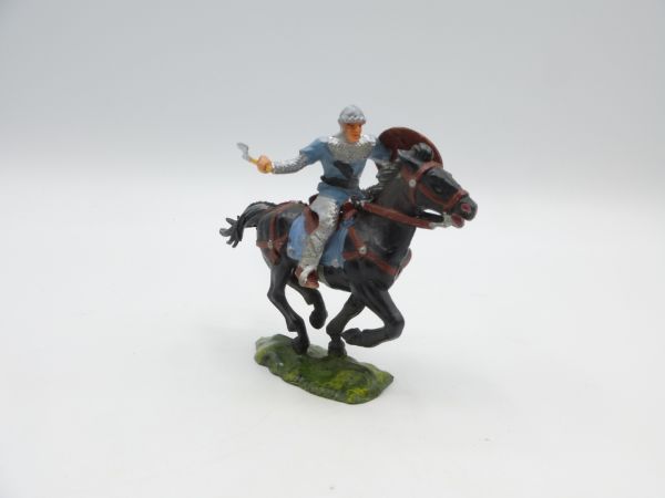 Elastolin 4 cm Normanne mit Beil zu Pferd, Nr. 8854, hellblau - frühes Pferd
