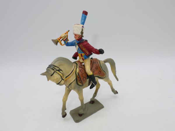 Starlux Nap. soldier on horseback with horn