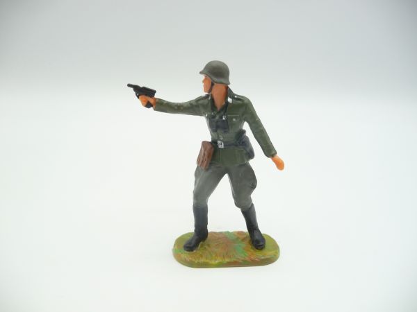 Elastolin 7 cm German Wehrmacht 1939: officer storming by firing with pistol