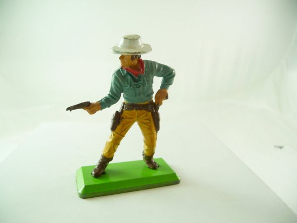 Britains Deetail Cowboy firing with pistol from the hip - extremely rare