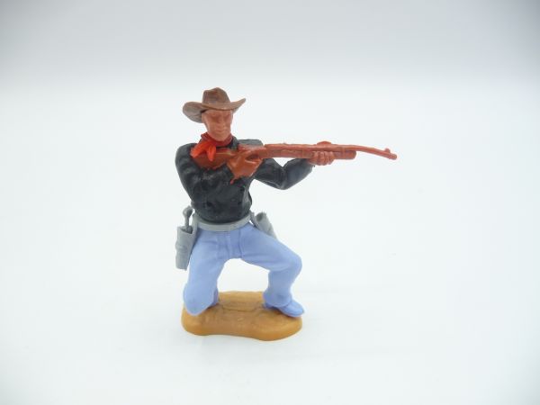 Timpo Toys cowboy 2nd version kneeling firing rifle