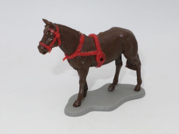 Timpo Toys Kutschpferd stehend, braun mit rotem Zaumzeug - selten