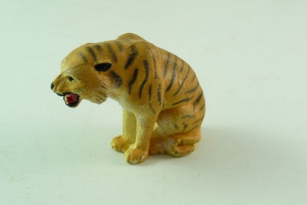 Britains Tiger sitting, No. 1346 - early version