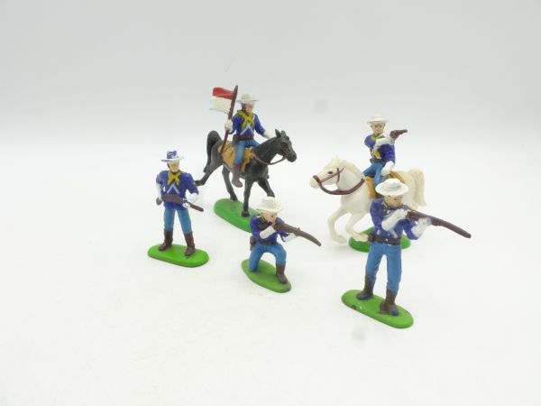 Panini 7th cavalry set (2 riders, 3 foot figures)