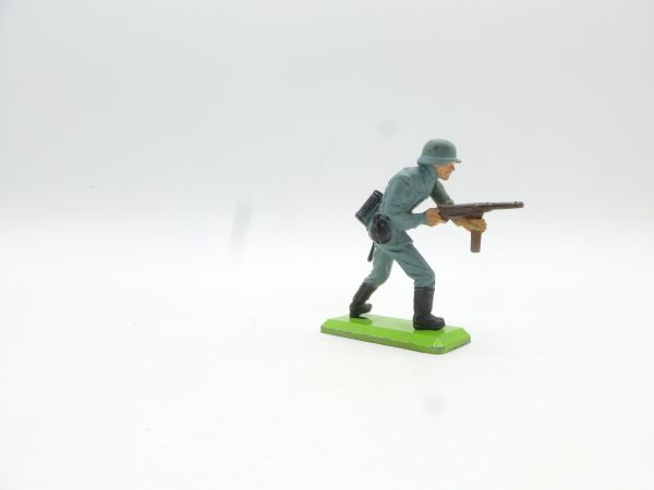 Britains Deetail German soldier advancing with MP