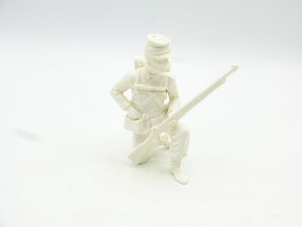 Elastolin 7 cm (blank) Civil War, Soldier kneeling loading, No. 9177/9187