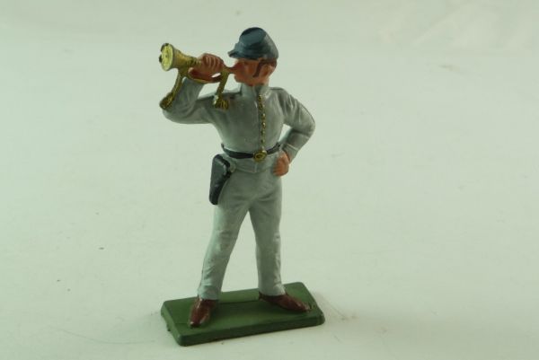 Starlux Confederate Army Soldier standing with trumpet