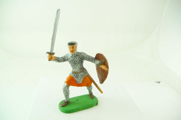 Preiser 7 cm Bayeux Norman holding up sword - brand new