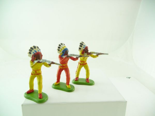 Britains Swoppets 3 Indians standing firing (made in HK)