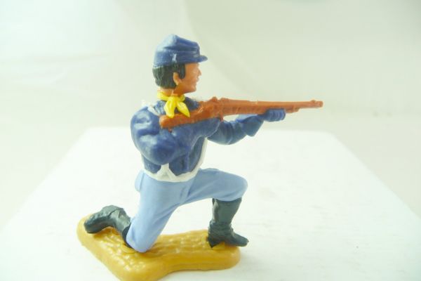 Timpo Toys Union Army soldier 3rd version kneeling firing