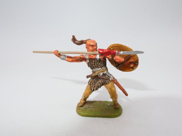 Hun on foot with spear + shield - great 4 cm modification